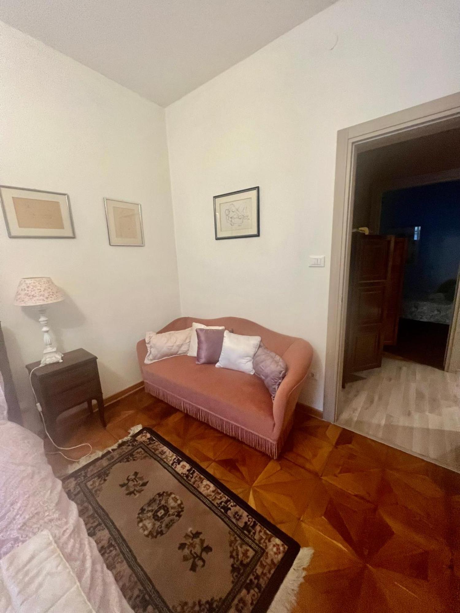 Alla Scalinata Del Teatro Rossetti Parcheggio Trieste Exterior foto