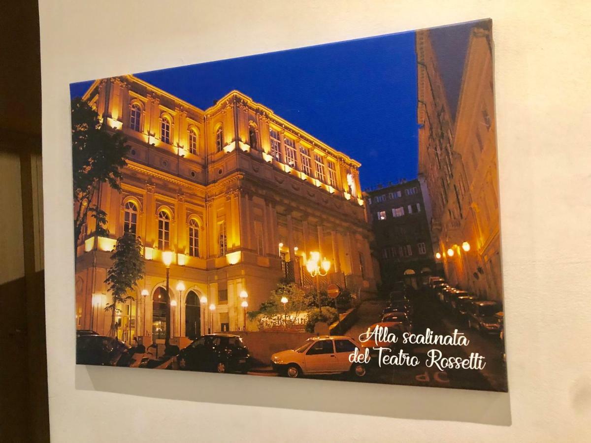 Alla Scalinata Del Teatro Rossetti Parcheggio Trieste Exterior foto