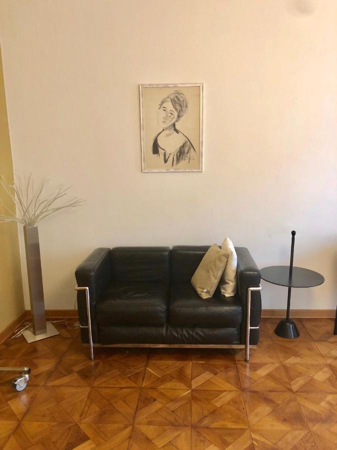 Alla Scalinata Del Teatro Rossetti Parcheggio Trieste Exterior foto